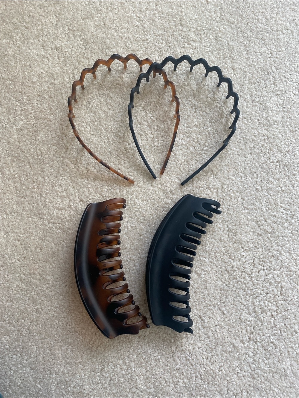Kitsch Tortoiseshell & Black Scalloped Headbands with Matching Banana Clips